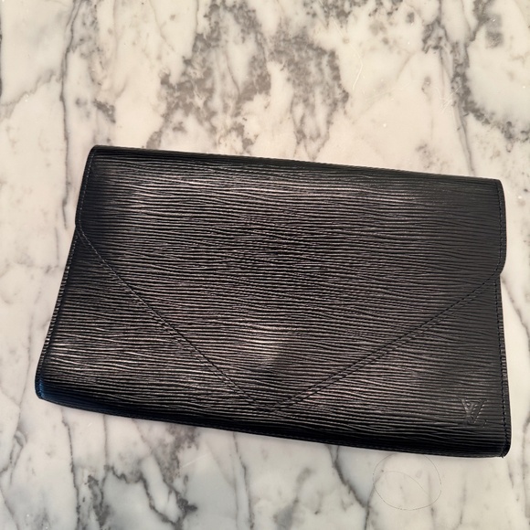 Louis Vuitton Envelope Clutch Bag - Picture 1 of 11